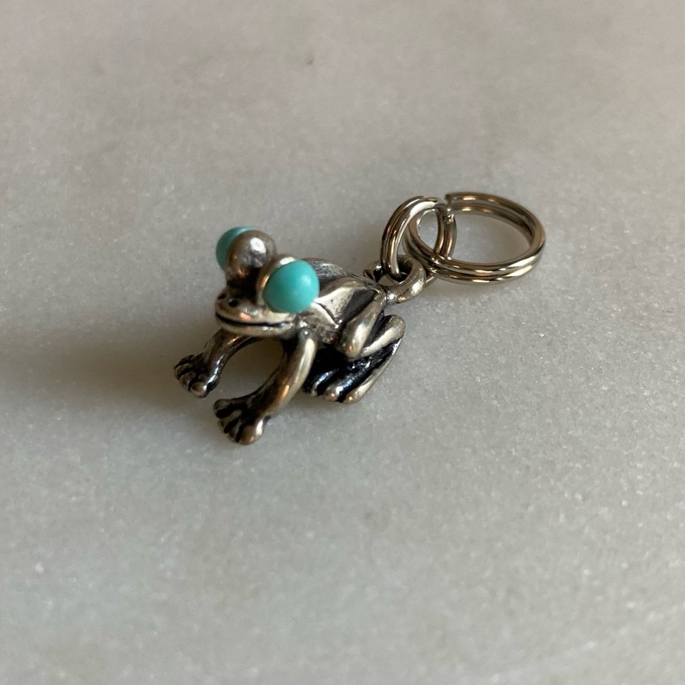 Vintage Silver Frog Necklace Pendant With Turquoise Eyes
